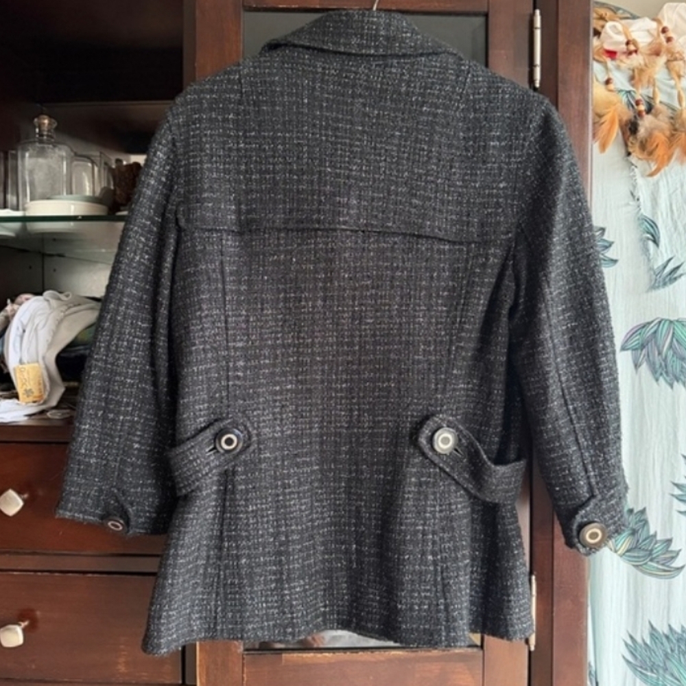 CLEARANCE TBurch Read - Picture 9 of 16